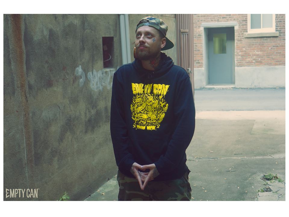 Une vidéo exclusive pour le nouveau modèle de hoodie "Extra meal" d'Empty Can!