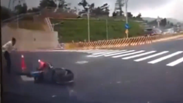 Pire accident de scooter ever!
