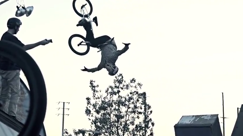 Fou edit/mini documentaire sur Drew Bezanson [Vidéo]