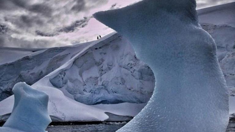 Xavier Delarue & Lucas Dabari make landfall in Antartica