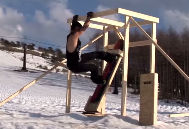 Le WOW Crew du Japon sort un vidéo de snowboard de complètement absurde