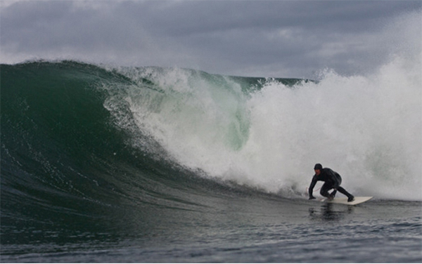 SURFS UP HERE : coup de coeur pour une série sur le surf au Canada