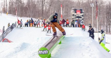 La série de snowboard Vans Hi-Standard débarque à Québec !